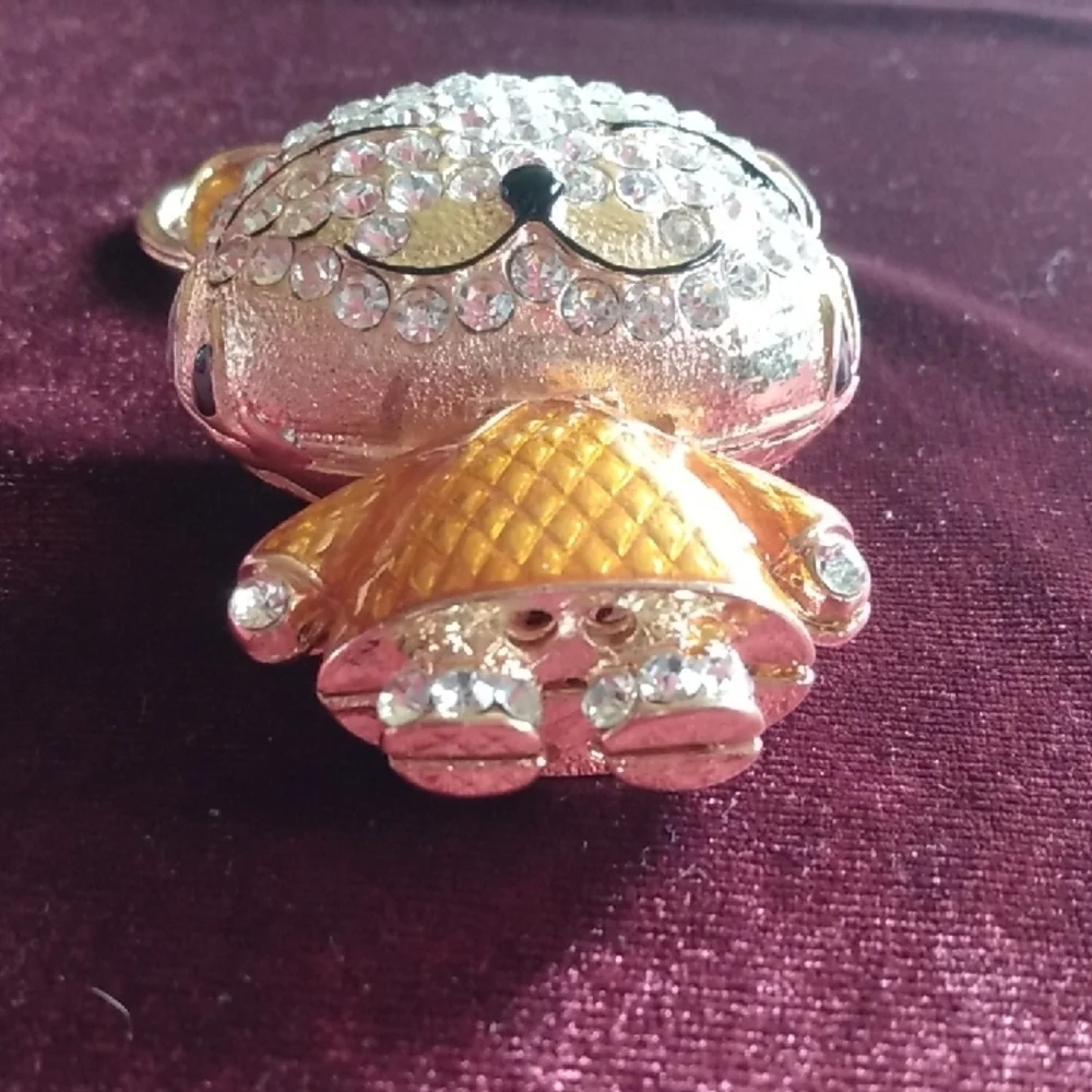 Sparkling Cat Keychain with Gold and Silver Accents